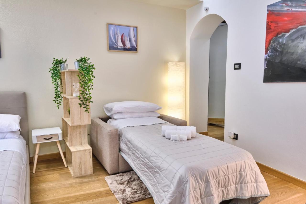 Centro-Lecco Romantico Appartamento Sul Lago Экстерьер фото